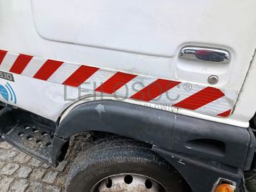 Nissan Cabstar Com Plataforma Elevatória · Ano 2007