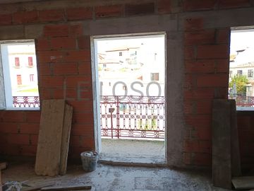 Edifício com 3 Pisos · Tabuaço