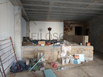 Edifício com 3 Pisos · Tabuaço