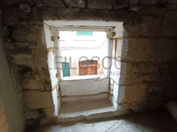 Edifício com 3 Pisos · Tabuaço