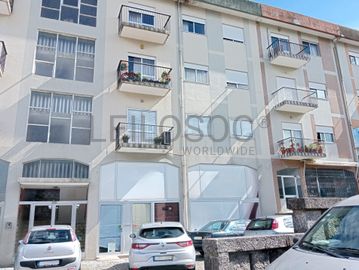 Loja · Azurém, Guimarães