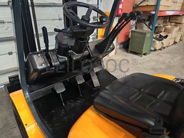 Empilhador Komatsu FD25T-1E1