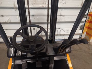 Empilhador Komatsu FD25T-1E1