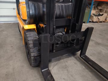 Empilhador Komatsu FD25T-1E1