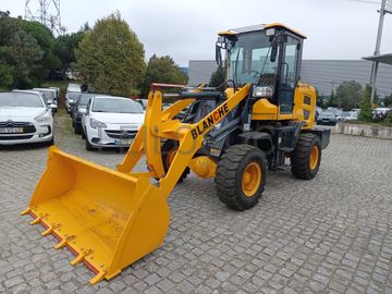 Pá Carregadora Blanche · Ano 2025