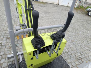 Mini Giratória Infront YFE12 · Ano 2025