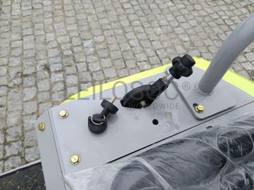 Mini Giratória Infront YFE12 · Ano 2025