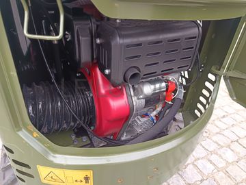 Mini Giratória Colt KV13 · Ano 2025