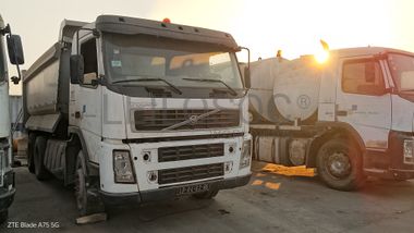 Camião Basculante 26 T (6*4) VOLVO FM400 6*4