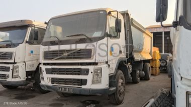 Camião Basculante 26 T (6*4) VOLVO FM 440 6*4