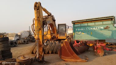 Escavadora de Rastos 30 T KOMATSU PC300-8