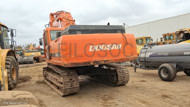 Escavadora de Rastos 35 T DOSAN S-340 LC-V
