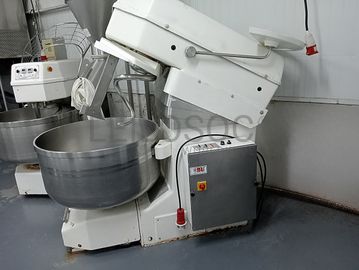 Unidade Industrial Completa para Produção Alimentar · Maia