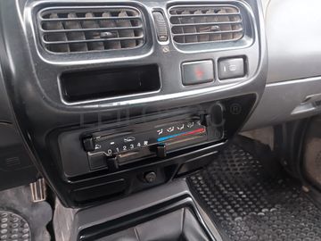 Nissan Pick UP 2.5 TD 4WD · Ano 2000